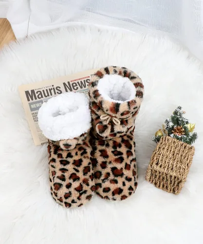 Vista 5 de DICUIRD Calcetines tipo pantufla acogedores y cálidos para mujer con pinzas