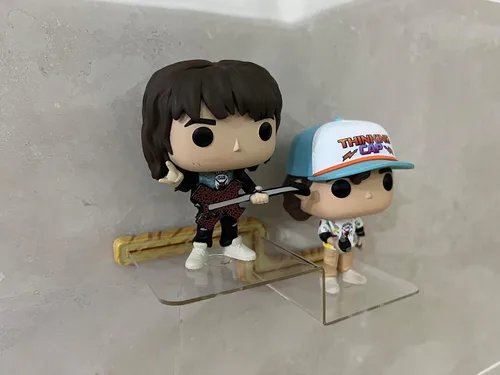 Vista 4 de YODAR Paquete de 5 estantes organizadores de acrílico transparente para figuras Funko Pop, estante de exhibición invisible para decoración