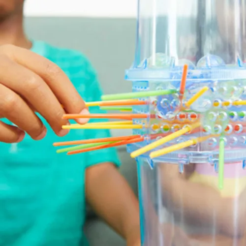 Vista 5 de Ker Plunk Juego "Don't Let the Marbles Fall" ("No dejes que caigan las canicas"), Multicolor
