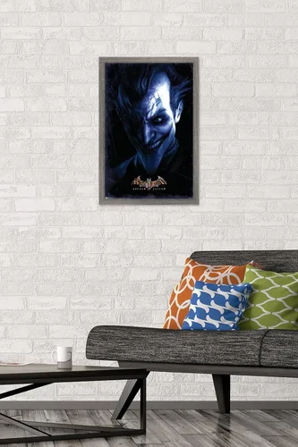 Vista 2 de Trends International DC Comics VIdeo Game - Póster de pared de Arkham Asylum - Joker, 14.725 x 22.375 pulgadas, versión enmarcada de madera