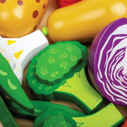 Vista 5 de Bigjigs Toys Caja de verduras de madera - Comida de juego y juguetes de rol