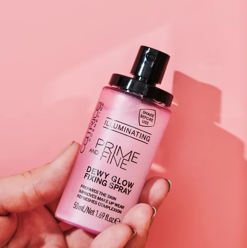 Vista 3 de Catrice Paquete 020 en aerosol iluminador de brillo húmedo y brillo bajo los ojos Prime & Fine Maquillaje de cobertura completa Vegano y libre