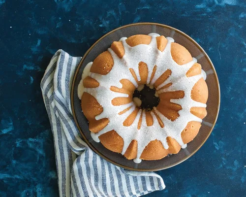 Vista 4 de Nordic Ware Treat Bundt Pan, 12 tazas