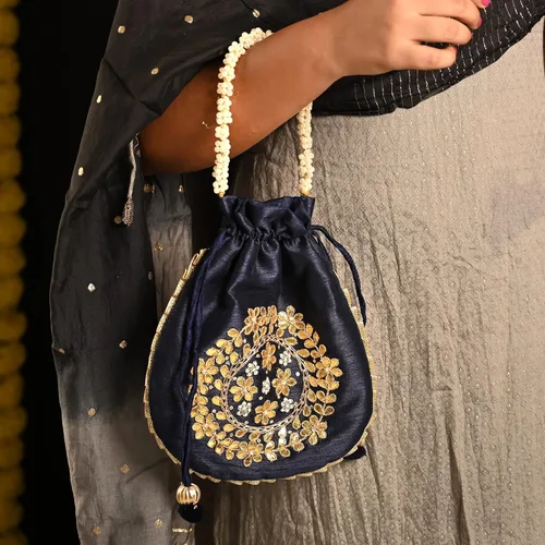 Vista 2 de Potli Bolso de mano Batawa bordado adornado hecho a mano, tradicional, étnico, dorado, trabajo, boda, bolso de mano para niñas y mujeres
