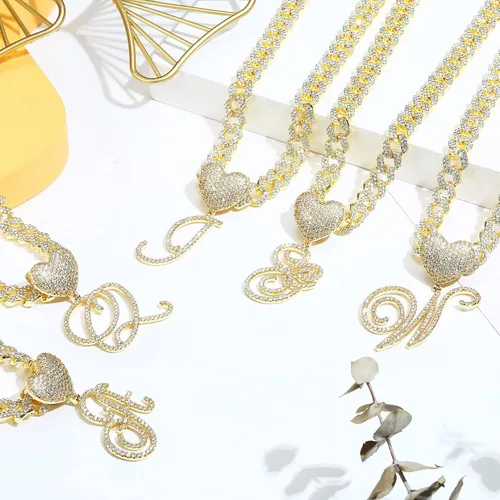 Vista 4 de Krfy Collares con inicial para mujer, chapado en oro de 14 quilates, delicado collar con nombre de oro, collar con colgante de etiqueta inicial
