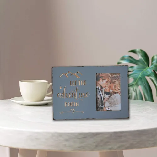 Vista 7 de Buecasa Regalos de compromiso de boda para parejas, mujeres, novias, novias, novios, marco de fotos grabado de 4 x 6 pulgadas, deja que la aventura