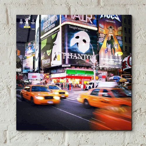 Vista 4 de Epic Art 'NYC Taxi Taxi' por Nina Papiorek, arte de pared de vidrio acrílico, 12 x 12 pulgadas