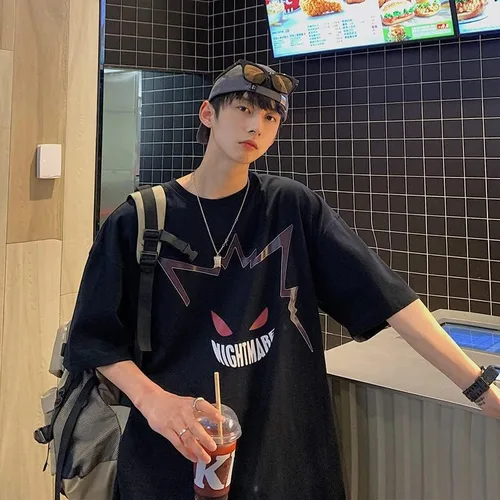 Vista 2 de Y2K Grunge - Camiseta de gran tamaño para hombre con estampado de dibujos animados de verano, sudadera indie, gótica Harajuku Emo Streetwear
