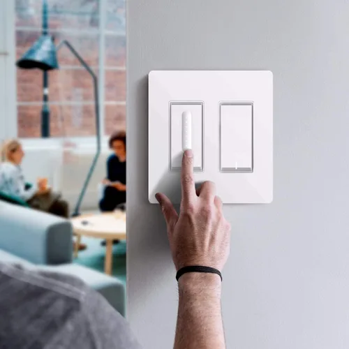 Vista 2 de TREATLIFE Placas de pared decorativas sin tornillos, placa de interruptor de luz de 2 segmentos de tamaño estándar, cubiertas de tomacorrientes