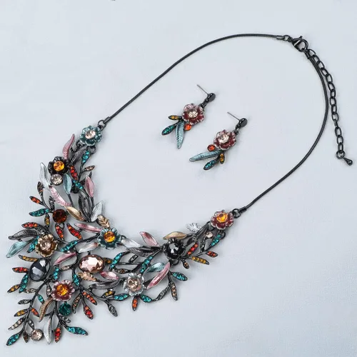 Vista 4 de Fenni Jewelry Vintage - Juego de collar y aretes para mujer, diseño de flores, esmaltado, estilo babero, para boda, novia, baile de graduación