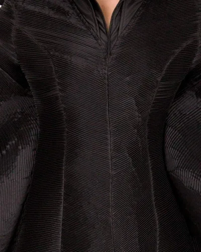 Vista 4 de miccostumes Disfraz de reina malvada para mujer, vestido negro Dolman con tocado con cuernos