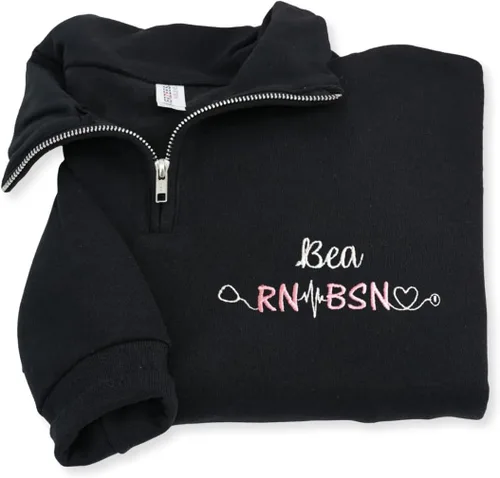 Vista 14 de COUPLEHOODIES - Sudadera de enfermería bordada con nombre, personalizada, con cremallera de un cuarto, regalo para asistente de enfermería