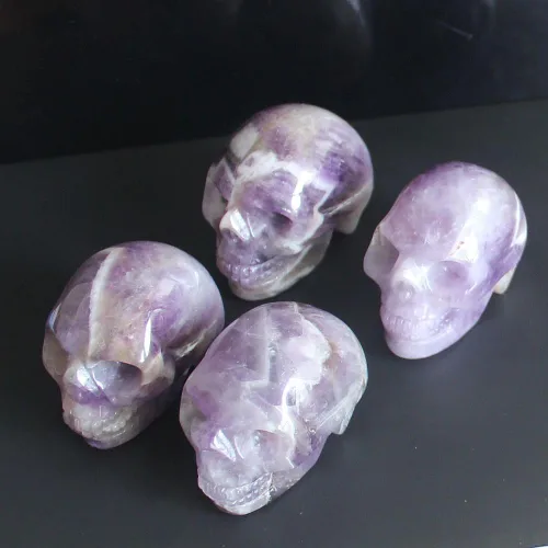 Vista 9 de Figura de calavera de cristal tallada a mano de 2 pulgadas para decoración del hogar (amatista)