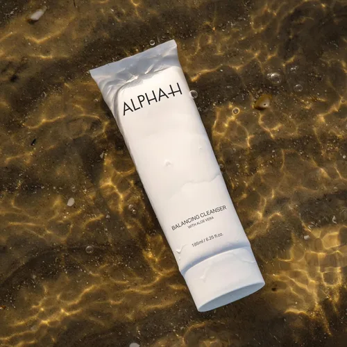Vista 7 de Alpha-H Limpiador equilibrante con aloe vera