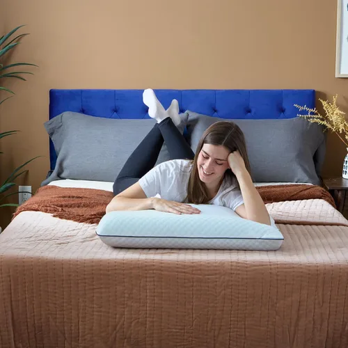 Vista 8 de Almohada de espuma viscoelástica de gel ventilada Weekender. Funda lavable. Tamaño estándar