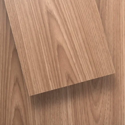 Vista 10 de LUCiDA SURFACES - Baldosas de vinilo de lujo, azulejos autoadhesivos para instalar uno mismo, 12 tablones con apariencia de madera, BaseCore - Blanc