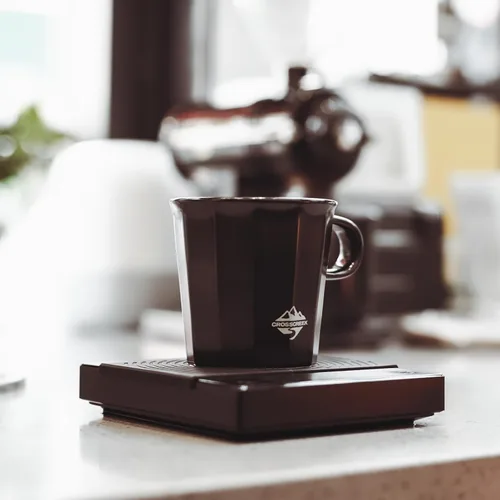 Vista 5 de Juego de cafetera, gotero de café de cerámica negra con filtro de papel V60, taza de café aerodinámica de cerámica negra para cafetería, restaurante