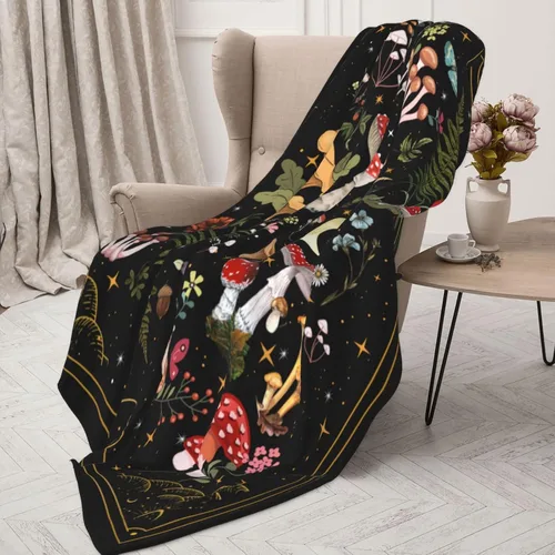 Vista 4 de Bonita manta estética de hongos, regalos de bruja para mujeres, regalos góticos, suave y acogedora manta de felpa con polilla cálida para mujeres