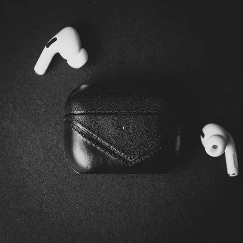 Vista 6 de Funda de cuero premium compatible con Apple AirPods 3, carga inalámbrica, diseño de dos piezas (negro)