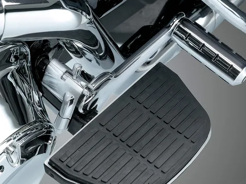 Vista 3 de Kuryakyn 7926 Estriberas de motocicleta: Estriberas ajustables para pasajero para motocicletas Harley-Davidson de 1993-2006 con montaje fijo Cromado