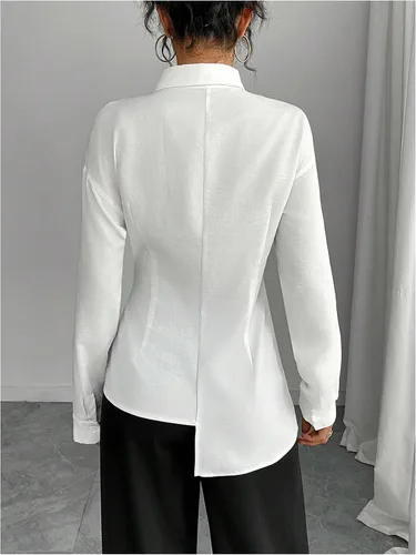 Vista 3 de MakeMeChic Camisa de manga larga con botones para mujer, blusa de negocios elegante con lazo lateral