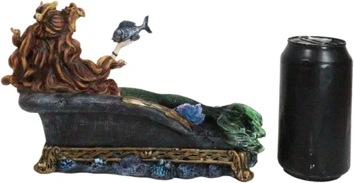 Vista 7 de Ebros Gift Reina de la Atlántida Sirena Sirena con cola iridiscente verde y compañero de pez descansando Oceanic Boudoir Lounge Chair Estatua