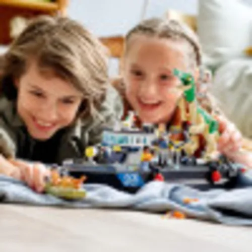 Vista 2 de LEGO Jurassic World Baryonyx Dinosaur Boat Escape 76942 Kit de construcción; juego de juguete genial para niños creativos; nuevo 2021 (308 piezas)