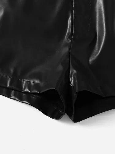 Vista 4 de MakeMeChic Pantalones cortos de piel sintética de cintura alta para mujer