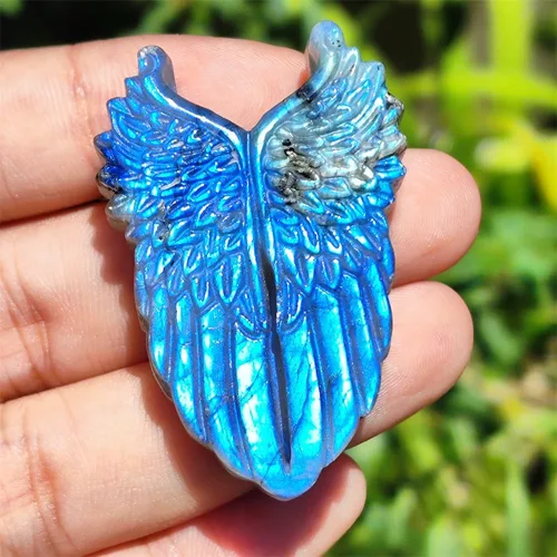 Vista 7 de TEAMWILL Figuras de piedras preciosas de cristal de labradorita azul natural, alas de ángel, curación, reiki, energía, meditación, baño, sala