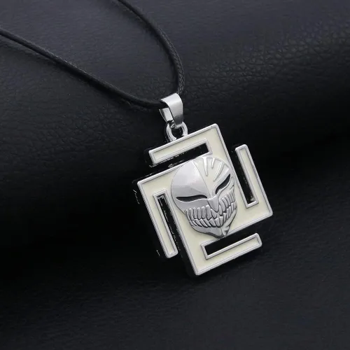 Vista 7 de FunBoat Ichigo Kurosaki - Llavero de máscara hueca - Llavero de insignia de la parca del alma - Regalo de Navidad para niños, niñas, adolescentes
