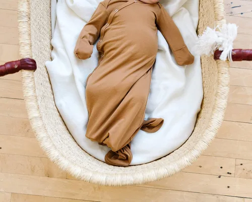 Vista 7 de Vestido de bebé Copper Pearl - Vestidos anudados para recién nacidos para bebé niño y niña, vestidos de bebé suaves y elásticos de manga larga