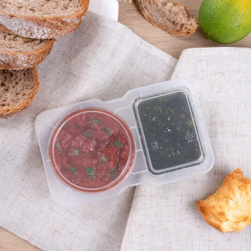 Vista 3 de Futura - Recipientes para aperitivos de 5 onzas, 100 recipientes para salsa para microondas, 2 compartimentos, tapa con bisagras, vasos de plástico