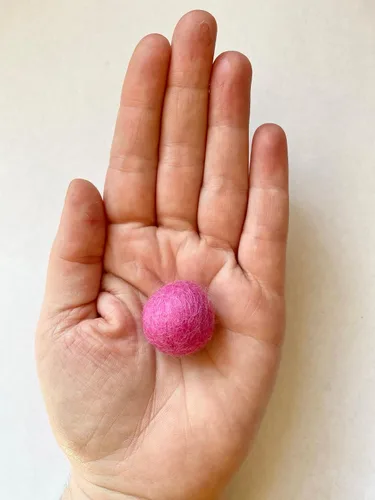 Vista 5 de 2.5 cm Handmade Felt Balls - Wholesale Bulk Quantity: 50 - Easter Colors: Yellow, Fuchsia, Lime, Lavender - 100% Wool Poms for Crafts, Garland