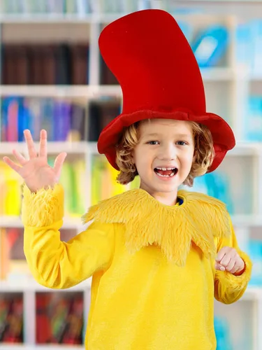 Vista 6 de SOMSOC Conjunto de disfraz clásico de libro de cuentos para niños, sombrero rojo de Stovepipe de felpa, chal mullido, calcetines hasta la rodilla