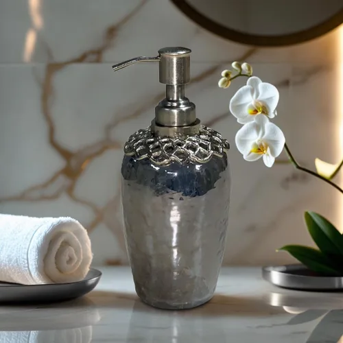 Vista 4 de Decozen Dispensador de jabón – Latón y vidrio acabado dorado recargable jabón líquido y loción, dispensador de bomba de jabón para decoración
