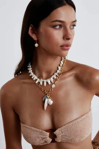 Vista 5 de Aretes de perlas blancas seleccionadas a mano, chapados en oro de 18 quilates, aretes de perlas colgantes para mujer