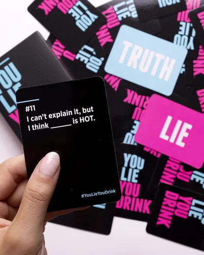 Vista 5 de DSS Games You Lie You Drink - El juego de beber para personas que no pueden mentir [para la noche de juegos, preames, grupos de amigos y más]