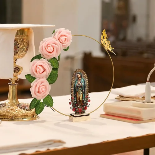 Vista 6 de BreezeHug 12 centros de mesa de bautismo para centros de mesa para bautizo bodas, 12 piezas de madera, 12 aros florales con soporte, 24 rosas