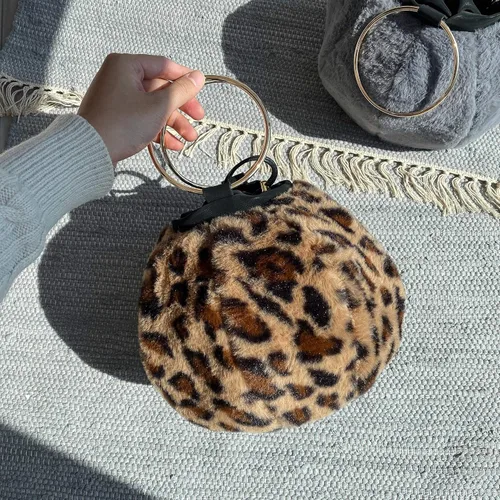 Vista 4 de Bolso redondo de piel con asa superior para mujer, bolso de mano con asa de anillo, cadena de embrague