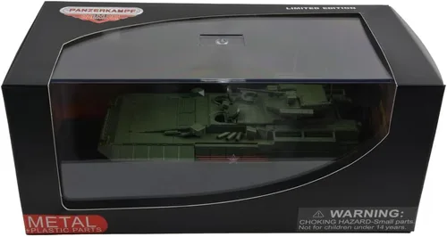 Vista 9 de Motor City Classics Vehículo de combate de infantería pesada T-15 Armata a escala 1:72 - Desfile del Día de la Victoria de Moscú 2015 - 12175PA