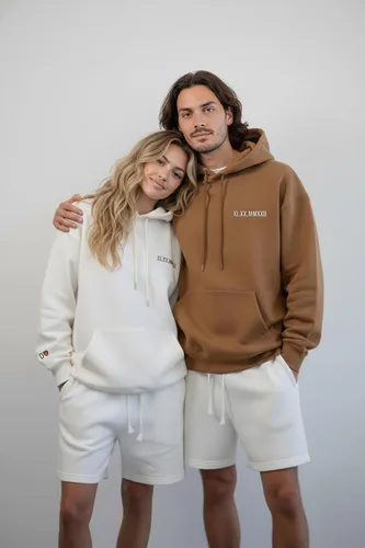 Vista 2 de Wear Physique - Sudadera con capucha personalizada con números romanos, fecha y bordado inicial, regalo para parejas, sudadera unisex de aniversario
