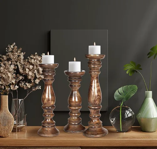 Vista 6 de Juego de 3 candelabros de pilar de madera de granja - Portavelas altos rústicos hechos a mano para decoración del hogar, centros de mesa, bodas