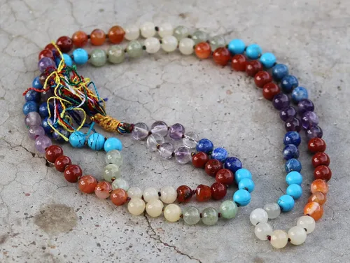 Vista 3 de Jet International Crystal Jet Chakra Japa Mala Folleto de Terapia Gratis