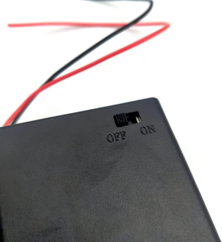 Vista 6 de FainWan 2 unids cable de plomo de plástico 3 x 1.5 V AA Baterías Celular caja titular caso negro