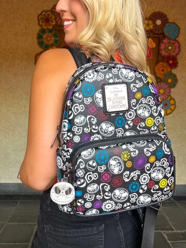 Vista 6 de Loungefly Disney NBC Sugar Skull Jack Skellington Resplandor en la oscuridad AOP, Multi