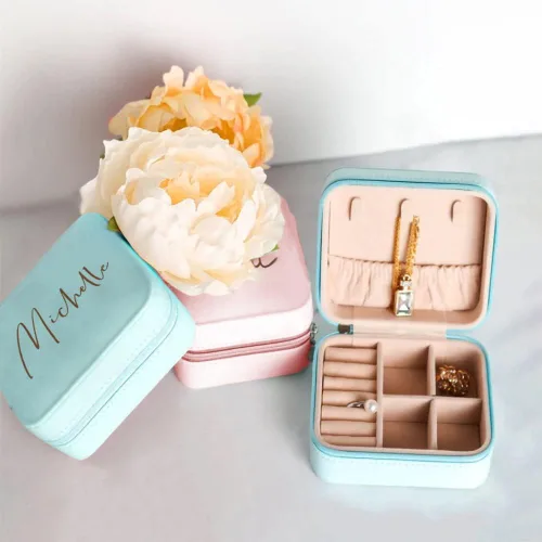 Vista 3 de Joyero personalizado con nombre, caja organizadora de viaje de cuero vegano, regalo de cumpleañosbodadespedida de soltera para madre, esposa, damas