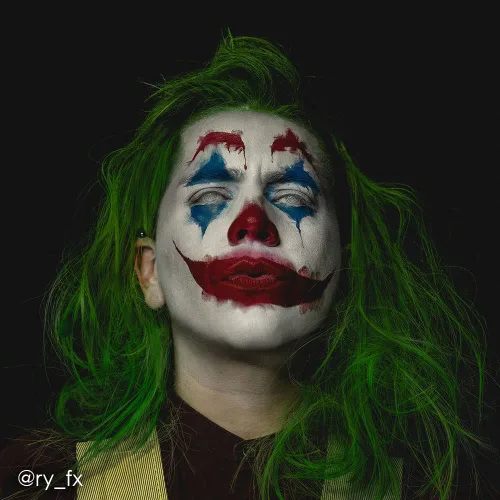 Vista 5 de Mehron Makeup Clown White - Maquillaje profesional en crema para pintura facial Pintura facial blanca para escenario, película, cosplay y mimo