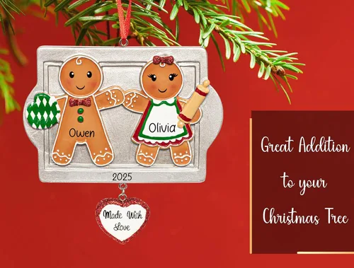 Vista 4 de Adorno de Navidad personalizado hecho con pareja de amor 2026 Familia de 2 de jengibre Decoración para árbol de Navidad Nuestro primer recuerdo