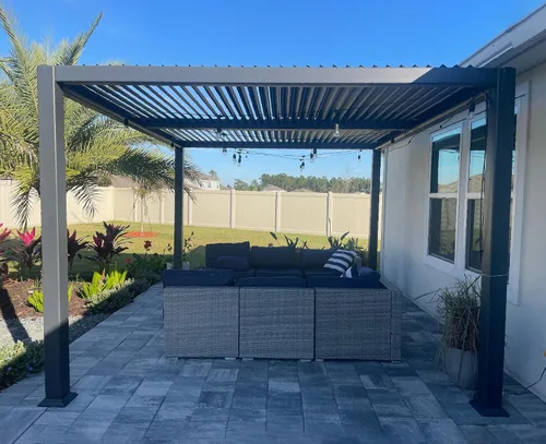 Vista 26 de Pérgola PURPLE LEAF con listones de 8 x 10 pies para exteriores con sistema de drenaje