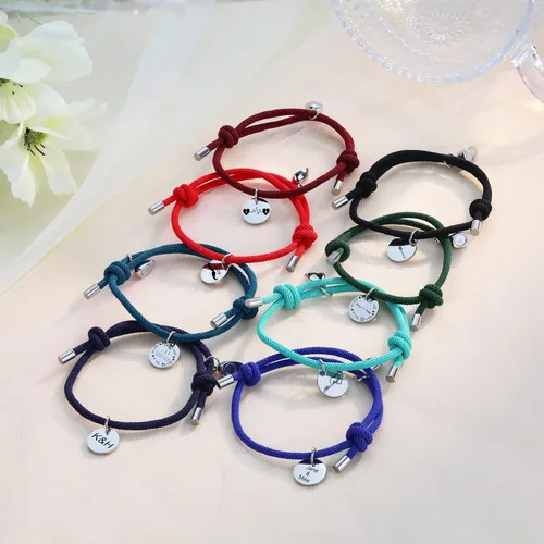Vista 5 de 2 pulseras a juego para parejas, pulseras de corazón de acero inoxidable, pulseras personalizadas para el día de San Valentín, cumpleaños, Navidad